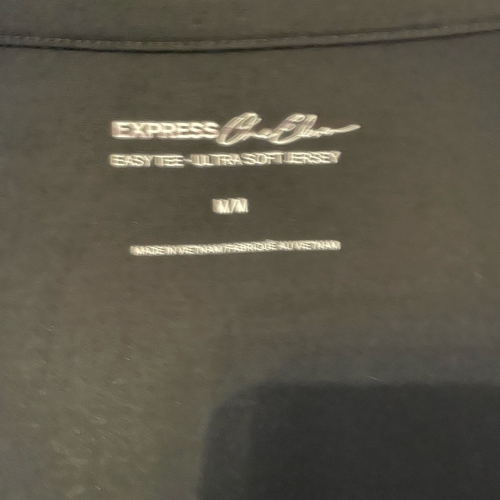 Express One Eleven. Women’s top. Shoulder cutout detail. Black. Medium.